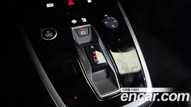 Audi Q4 e-tron F4 — Фото автомобиля 12