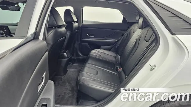Hyundai AVANTE Modern — Фото автомобиля 11