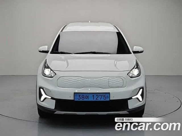 Kia Niro — Фото автомобиля 2