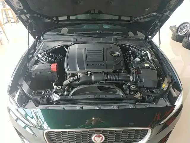 Jaguar XEL — Фото автомобиля 19