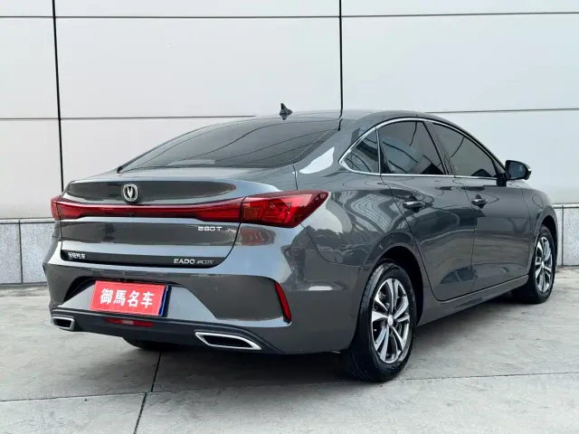 Changan Eado — Фото автомобиля 6