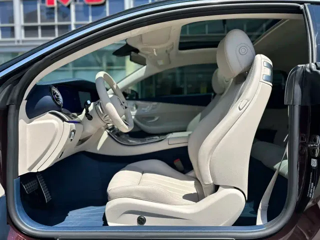 Mercedes-Benz E-Class — Фото автомобиля 7
