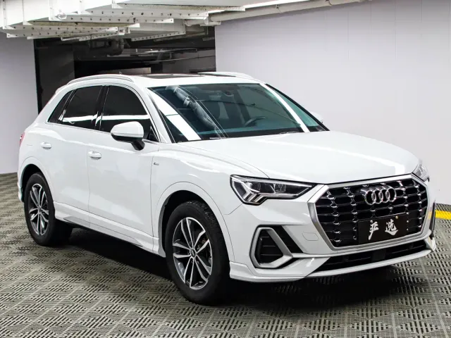 Audi Q3 — Фото автомобиля 3