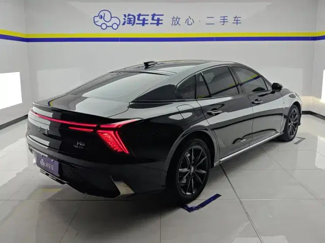 Hongqi H6 — Фото автомобиля 3