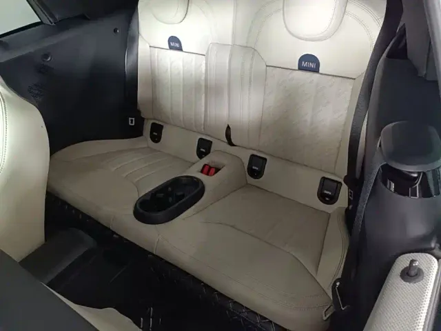 MINI Hatch — Фото автомобиля 16