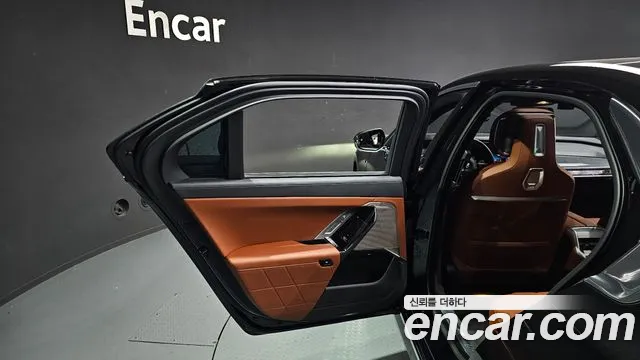 BMW 7-Series 7 серия (G70) 740i xDrive M Sport Limited — Фото автомобиля 24