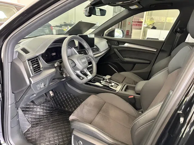 Audi Q5L Sportback — Фото автомобиля 5