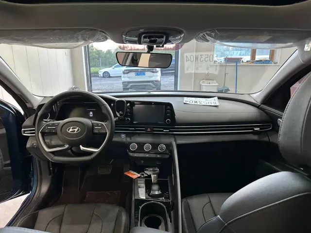 Hyundai Elantra — Фото автомобиля 8