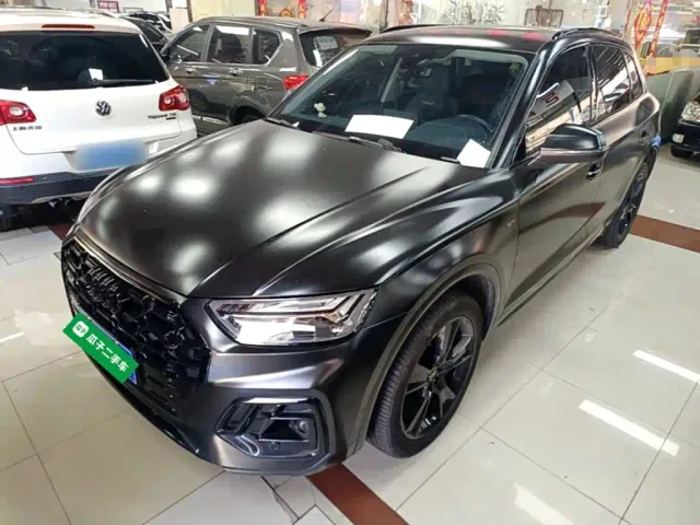 Фотография автомобиля — Audi Q5L