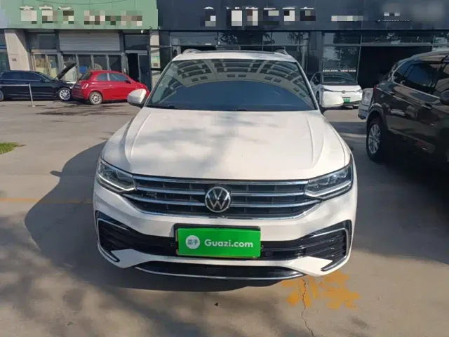 Volkswagen Tiguan L — Фото автомобиля 2