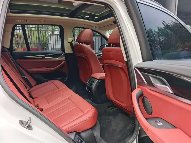 BMW X3 — Фото автомобиля 10