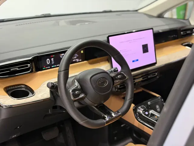 GAC Trumpchi E8 — Фото автомобиля 9