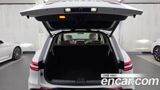 Genesis GV70 — Фото автомобиля 26