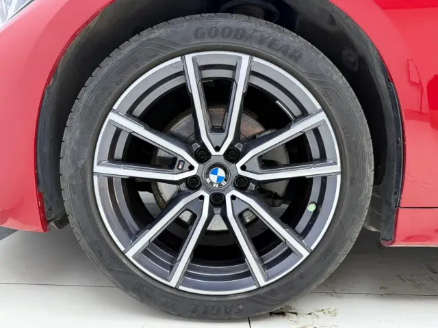 BMW 3 Series — Фото автомобиля 8