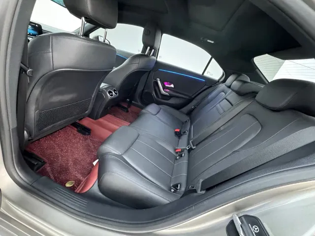 Mercedes-Benz A-Class — Фото автомобиля 3