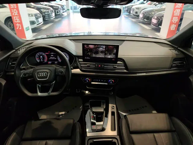 Audi Q5L — Фото автомобиля 10
