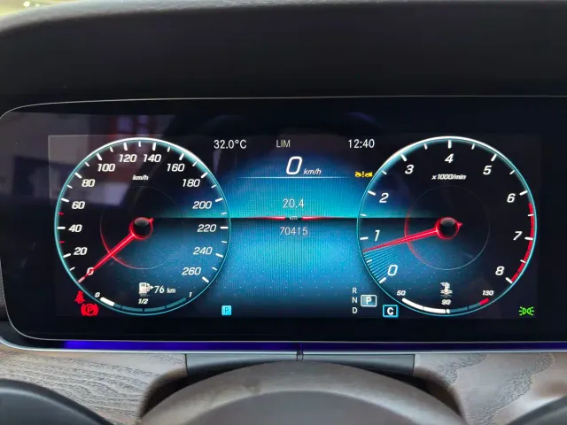 Mercedes-Benz E-Class — Фото автомобиля 8