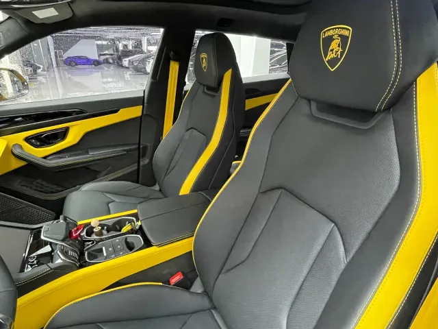 Lamborghini Urus — Фото автомобиля 9