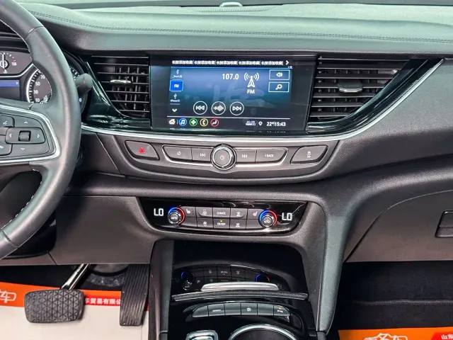 Buick Regal — Фото автомобиля 9