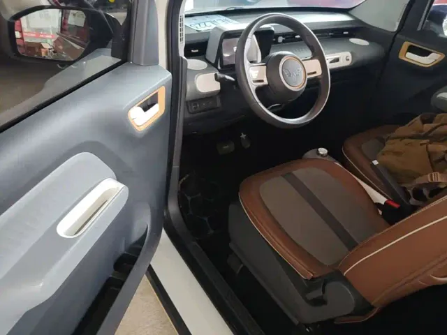 Wuling Hongguang Mini EV — Фото автомобиля 15