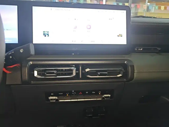 Baojun Yep — Фото автомобиля 12
