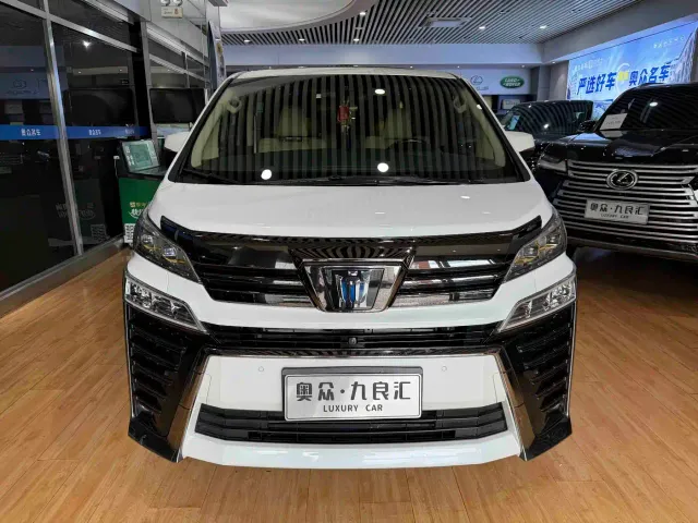 Toyota Vellfire — Фото автомобиля 2