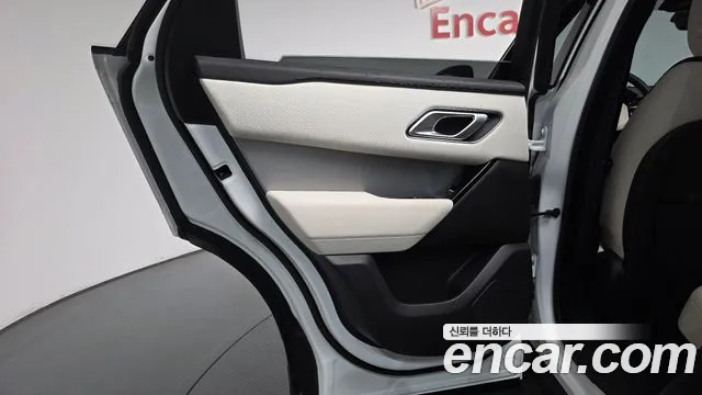 Land Rover Range Rover Velar Range Rover Velar 2.0 P250 R-Dynamic SE — Фото автомобиля 16