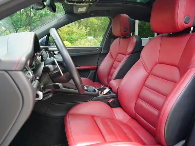 Porsche Macan — Фото автомобиля 15