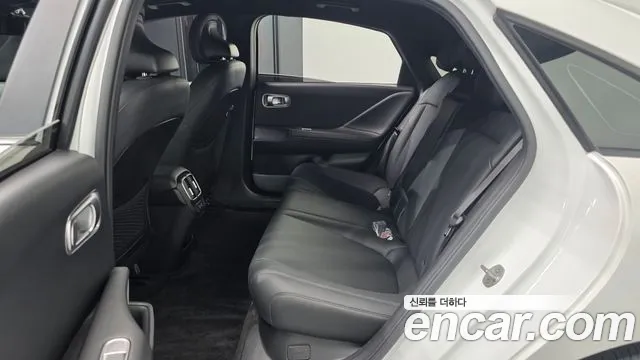 Hyundai Ioniq 6 — Фото автомобиля 12
