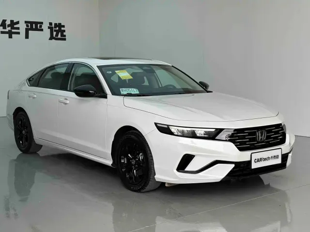 Honda Accord — Фото автомобиля 3