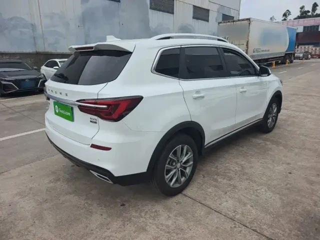 Roewe RX5 — Фото автомобиля 6