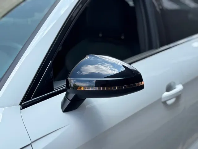 Audi A4L — Фото автомобиля 15