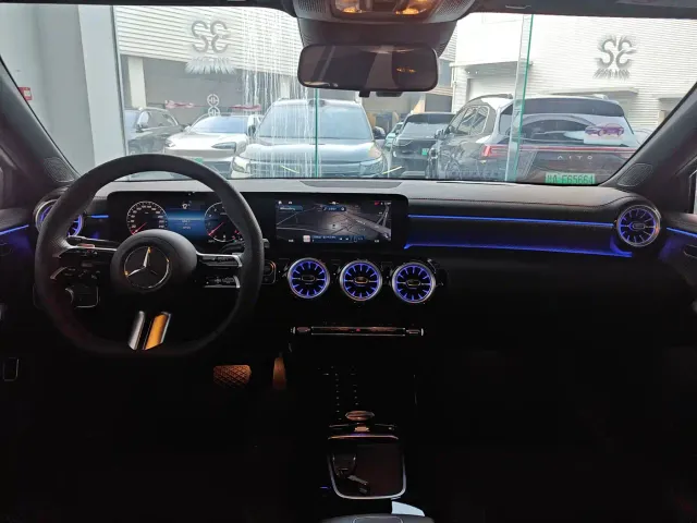 Mercedes-Benz A-Class — Фото автомобиля 6
