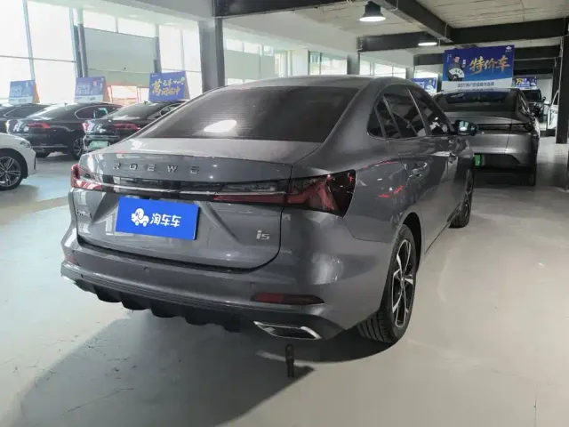 Roewe i5 — Фото автомобиля 3