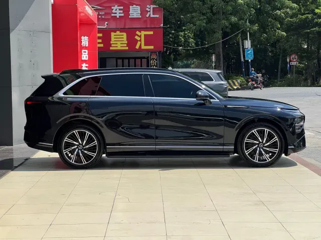 Xpeng G9 — Фото автомобиля 3