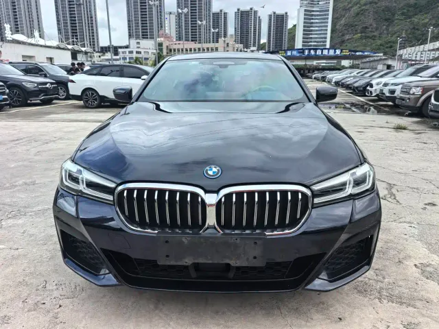 BMW 5 Series — Фото автомобиля 2
