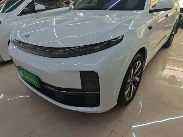 Li Auto L7 — Фото автомобиля 23
