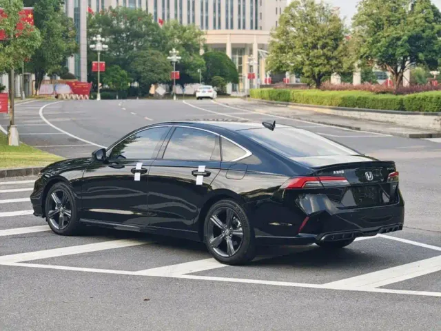 Honda Inspire — Фото автомобиля 4