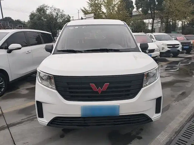 Wuling Zhengcheng — Фото автомобиля 2