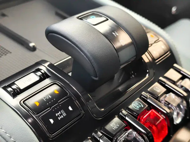 BYD FangChengBao Leopard 5 — Фото автомобиля 14