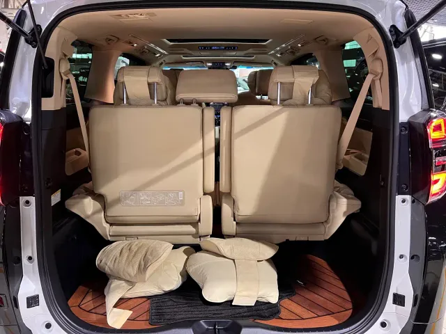 Toyota Vellfire — Фото автомобиля 13