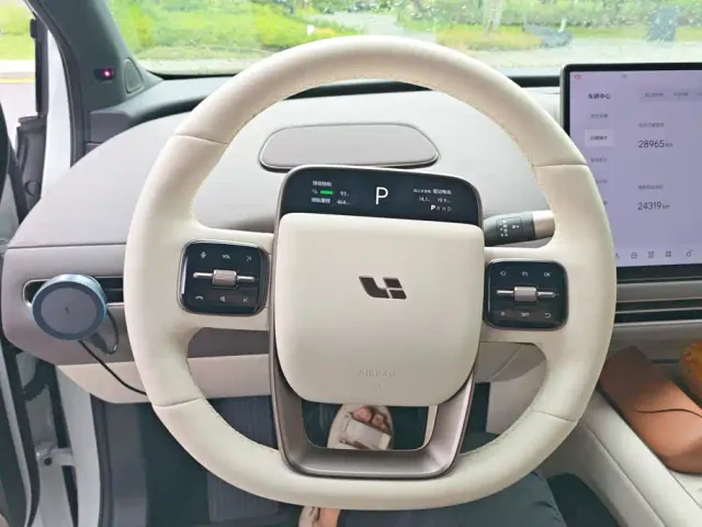 Li Auto i6 — Фото автомобиля 15