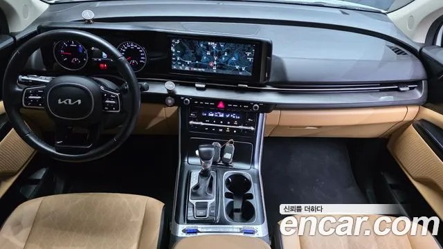 Kia Carnival Generation 4 — Фото автомобиля 7