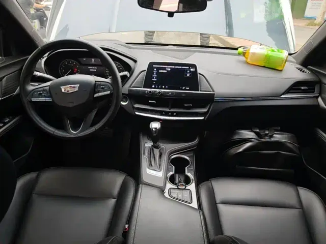Cadillac CT4 — Фото автомобиля 9