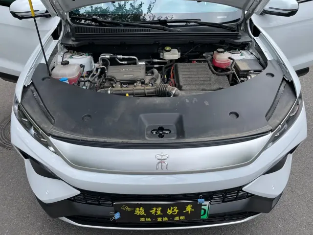 BYD Song Pro — Фото автомобиля 10