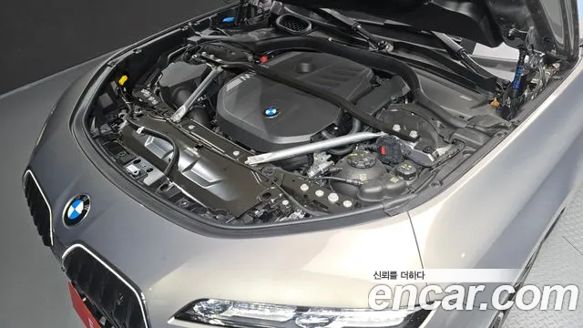 BMW 7-Series 7 серия (G70) 740i xDrive M Sport Limited — Фото автомобиля 6