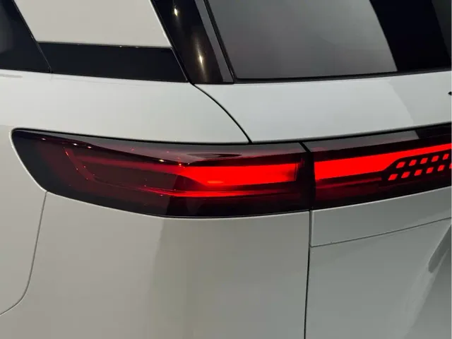 Xpeng G9 — Фото автомобиля 8