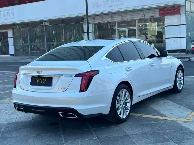 Cadillac CT5 — Фото автомобиля 9