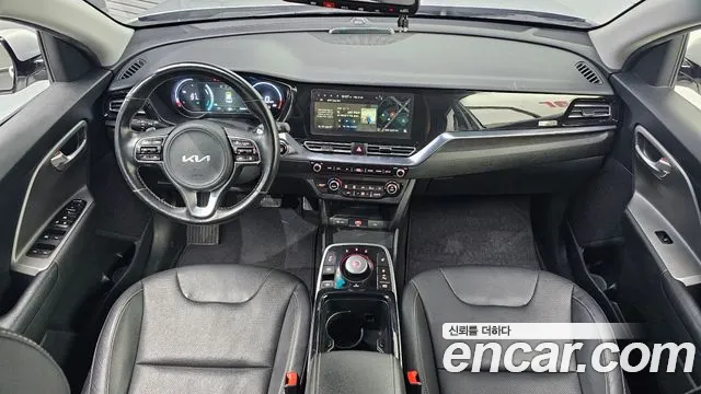 Kia Niro — Фото автомобиля 10