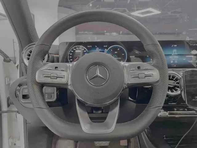 Mercedes-Benz A-Class — Фото автомобиля 14